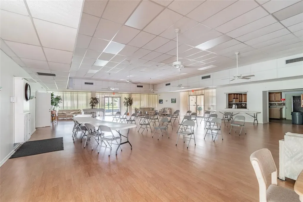 3280 37th Way S St Petersburg FL 33711