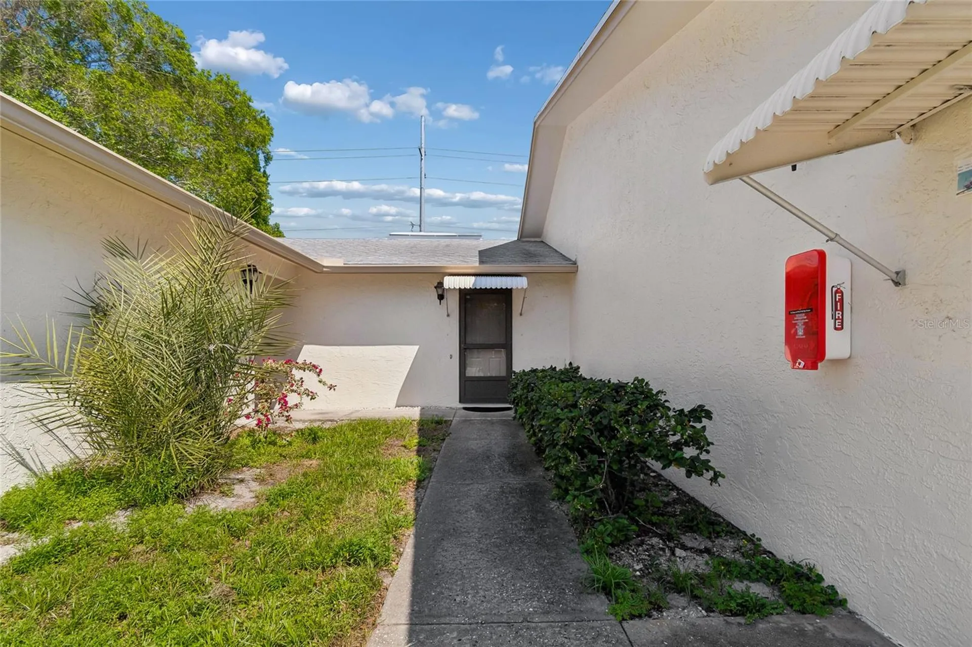 3280 37th Way S St Petersburg FL 33711