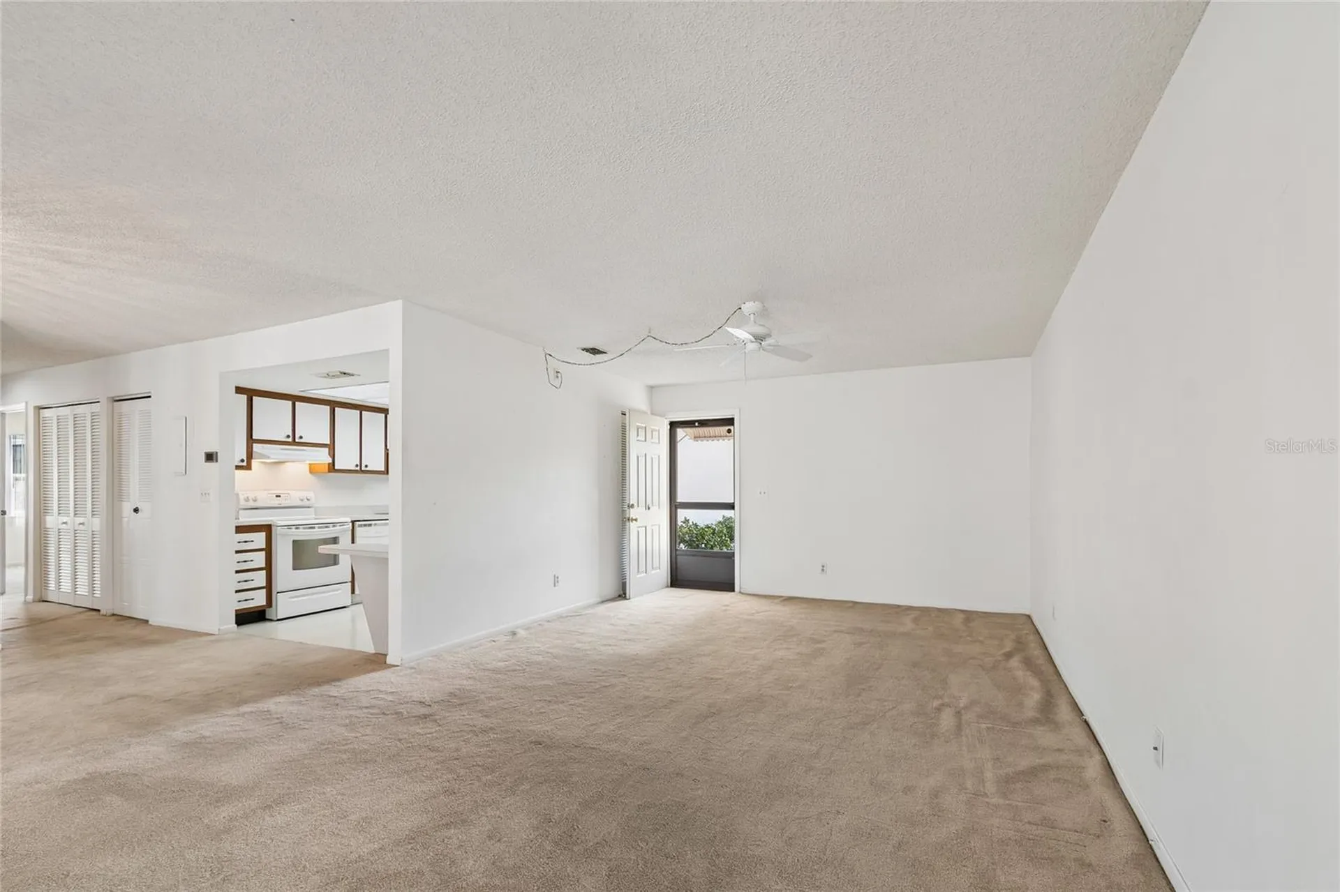 3280 37th Way S St Petersburg FL 33711
