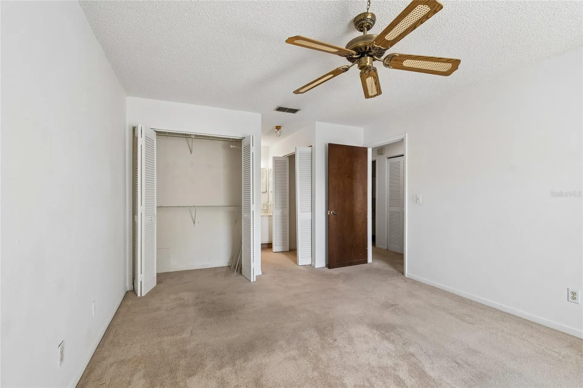 3280 37th Way S St Petersburg FL 33711