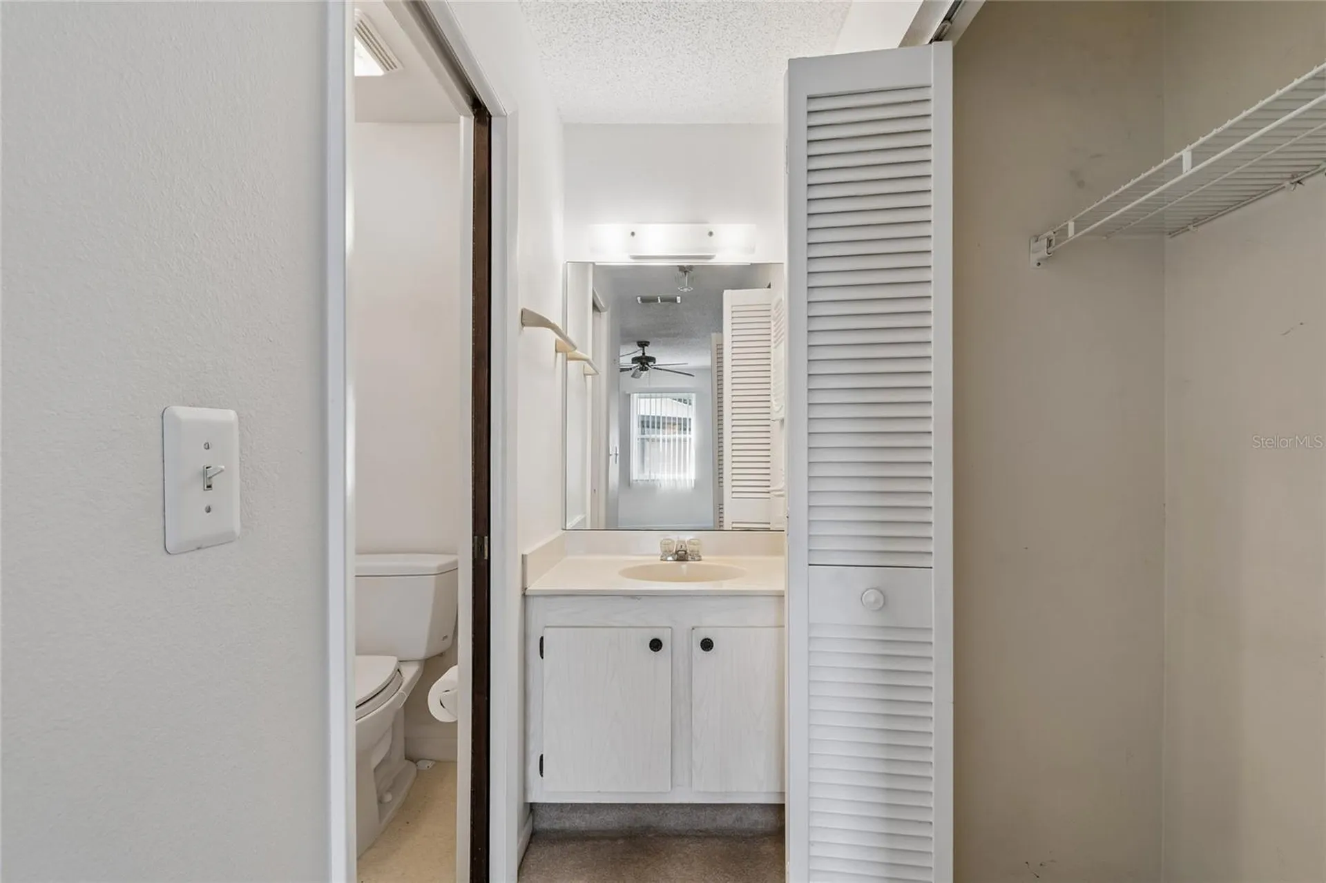 3280 37th Way S St Petersburg FL 33711