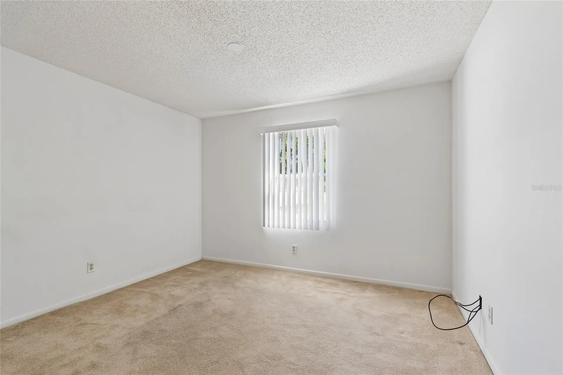 3280 37th Way S St Petersburg FL 33711