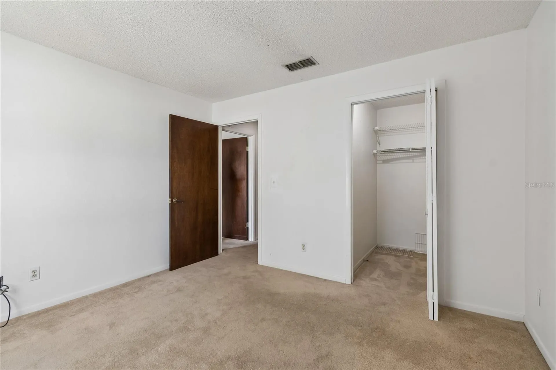 3280 37th Way S St Petersburg FL 33711
