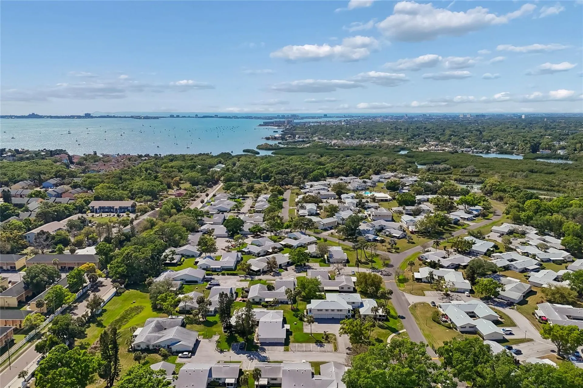 3280 37th Way S St Petersburg FL 33711