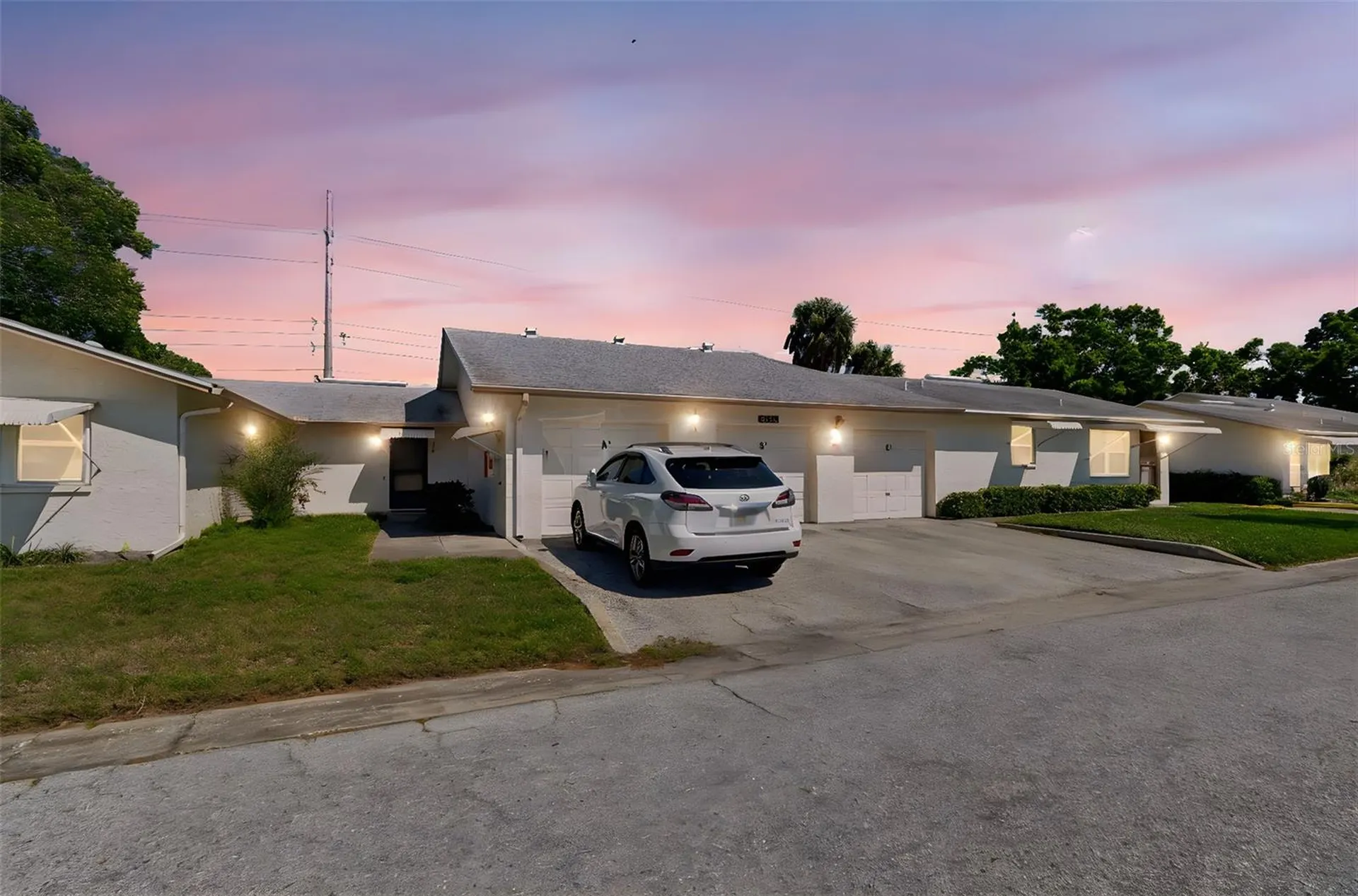 3280 37th Way S St Petersburg FL 33711