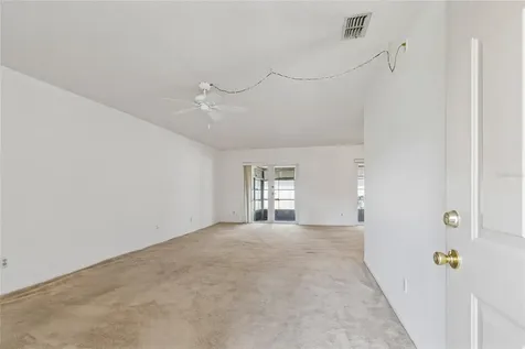 3280 37th Way S St Petersburg FL 33711