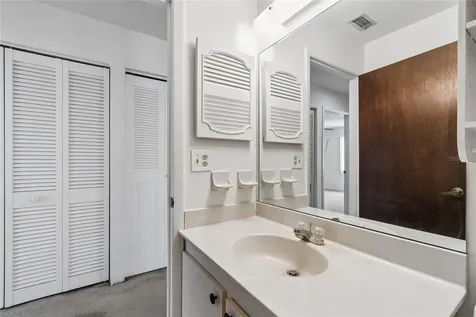 3280 37th Way S St Petersburg FL 33711