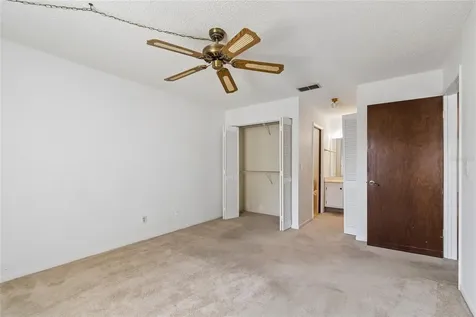3280 37th Way S St Petersburg FL 33711