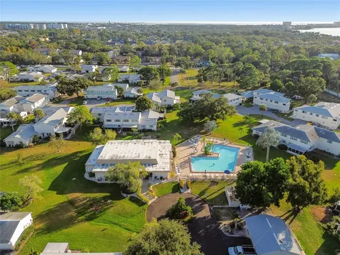 3280 37th Way S St Petersburg FL 33711