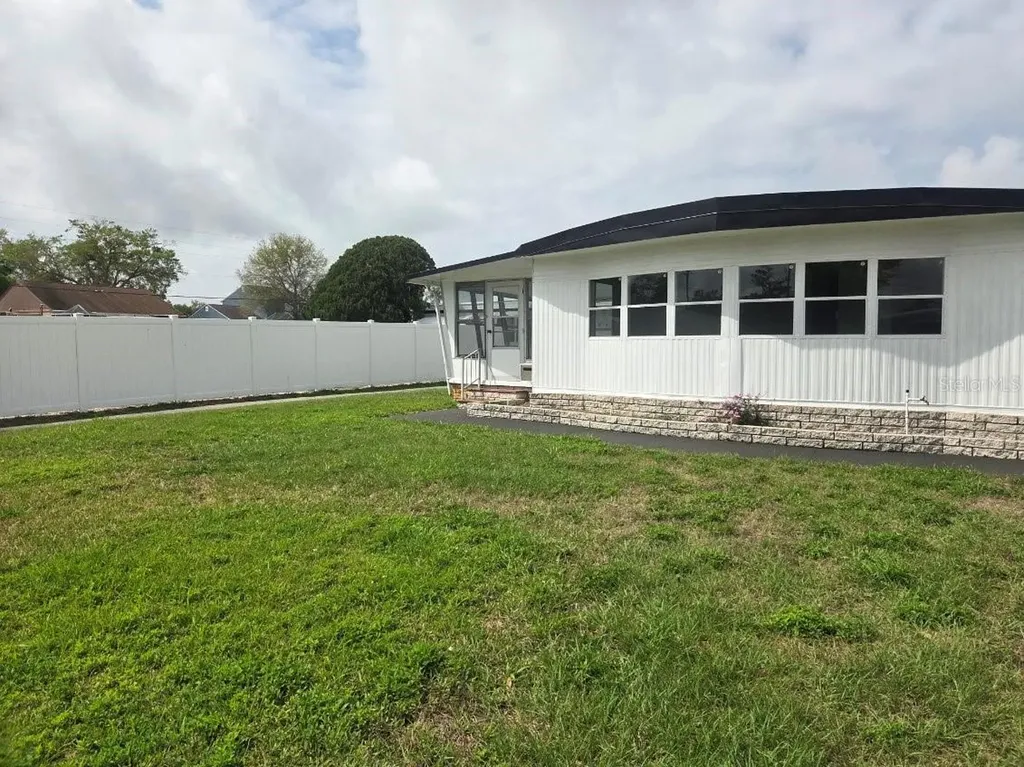 13 Hamilton Lane Palm Harbor FL 34684
