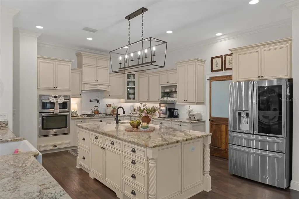 2870 NW 87th Avenue Wildwood FL 34785