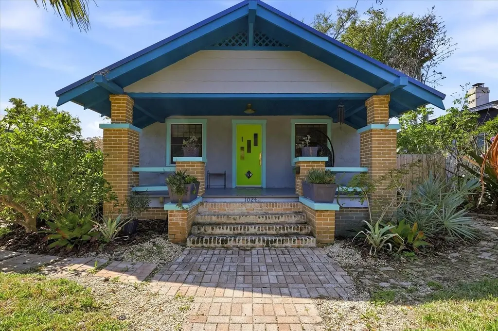 1024 23rd Avenue N St Petersburg FL 33704