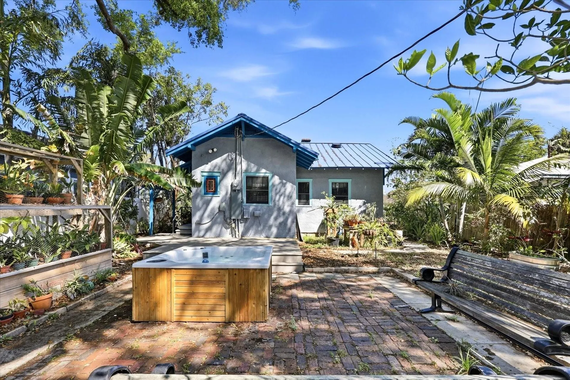 1024 23rd Avenue N St Petersburg FL 33704