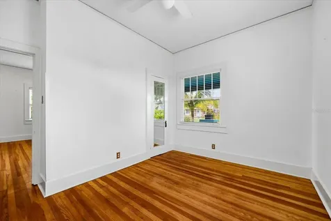 1024 23rd Avenue N St Petersburg FL 33704