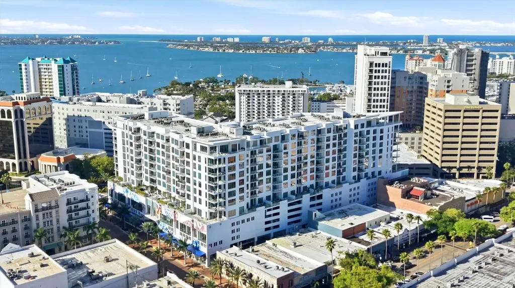 111 S Pineapple Avenue Sarasota FL 34236