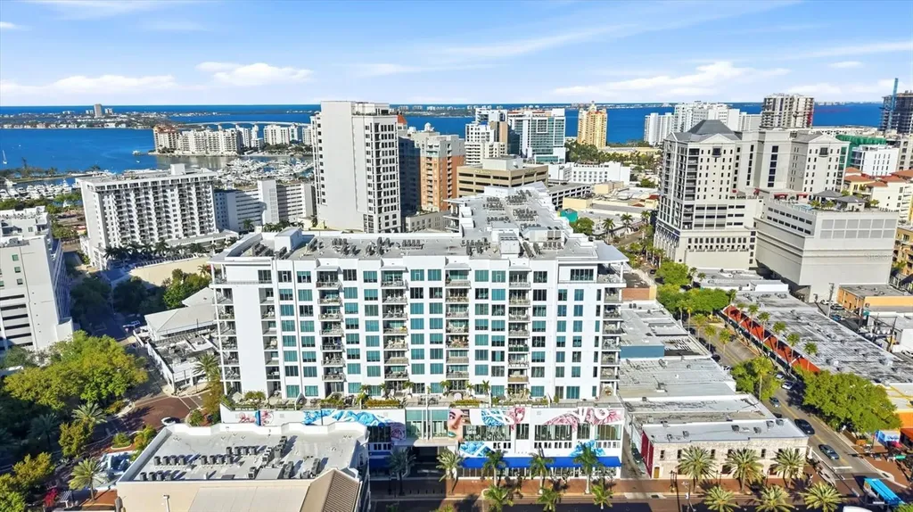 111 S Pineapple Avenue Sarasota FL 34236