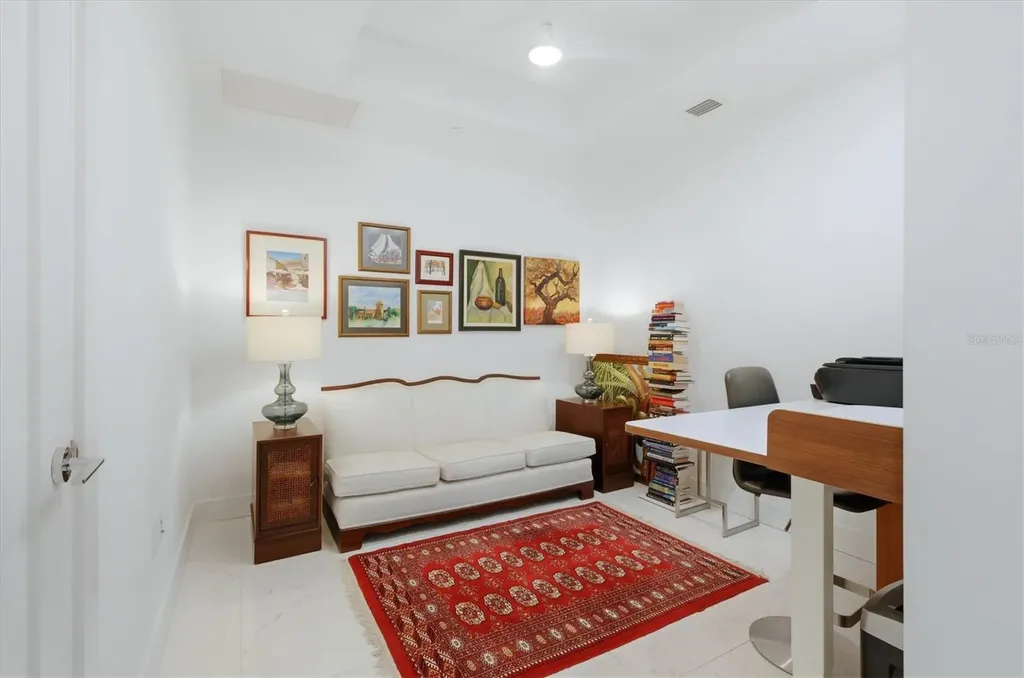 111 S Pineapple Avenue Sarasota FL 34236