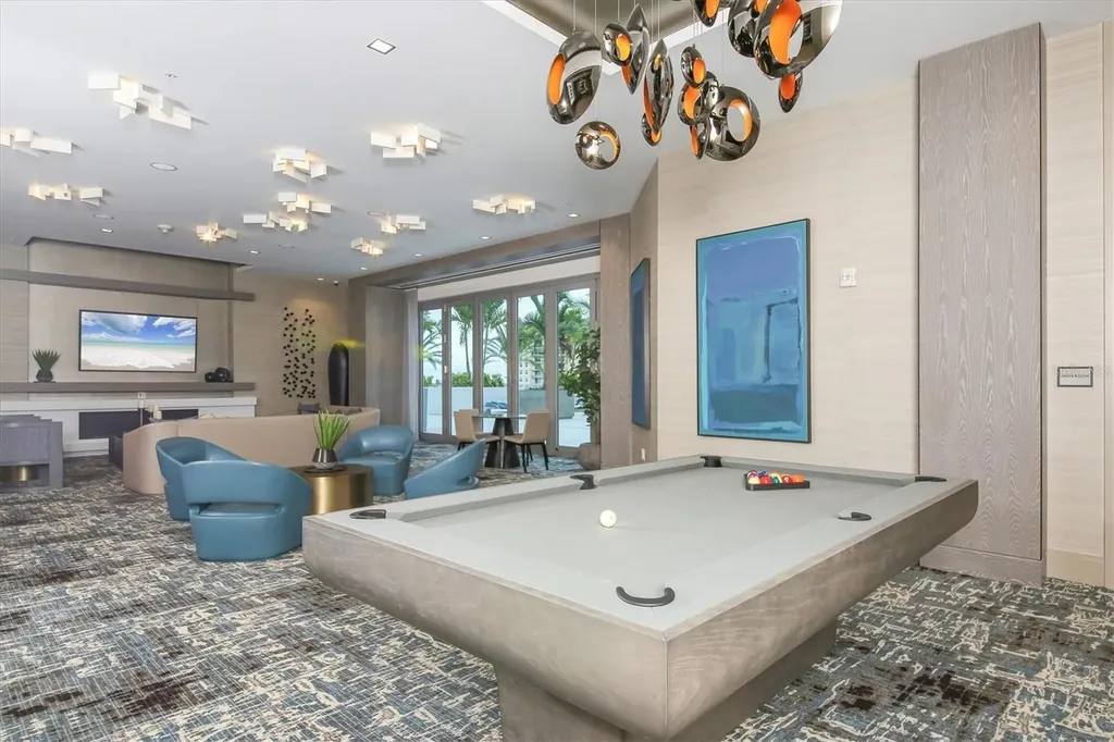111 S Pineapple Avenue Sarasota FL 34236