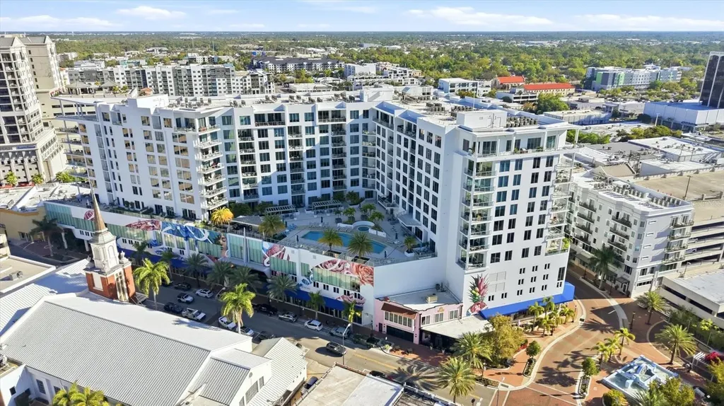 111 S Pineapple Avenue Sarasota FL 34236
