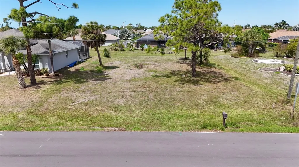 9 Long Meadow Lane Rotonda West FL 33947