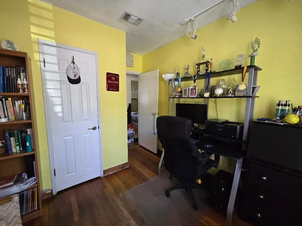 819 W Plymouth Street Tampa FL 33603