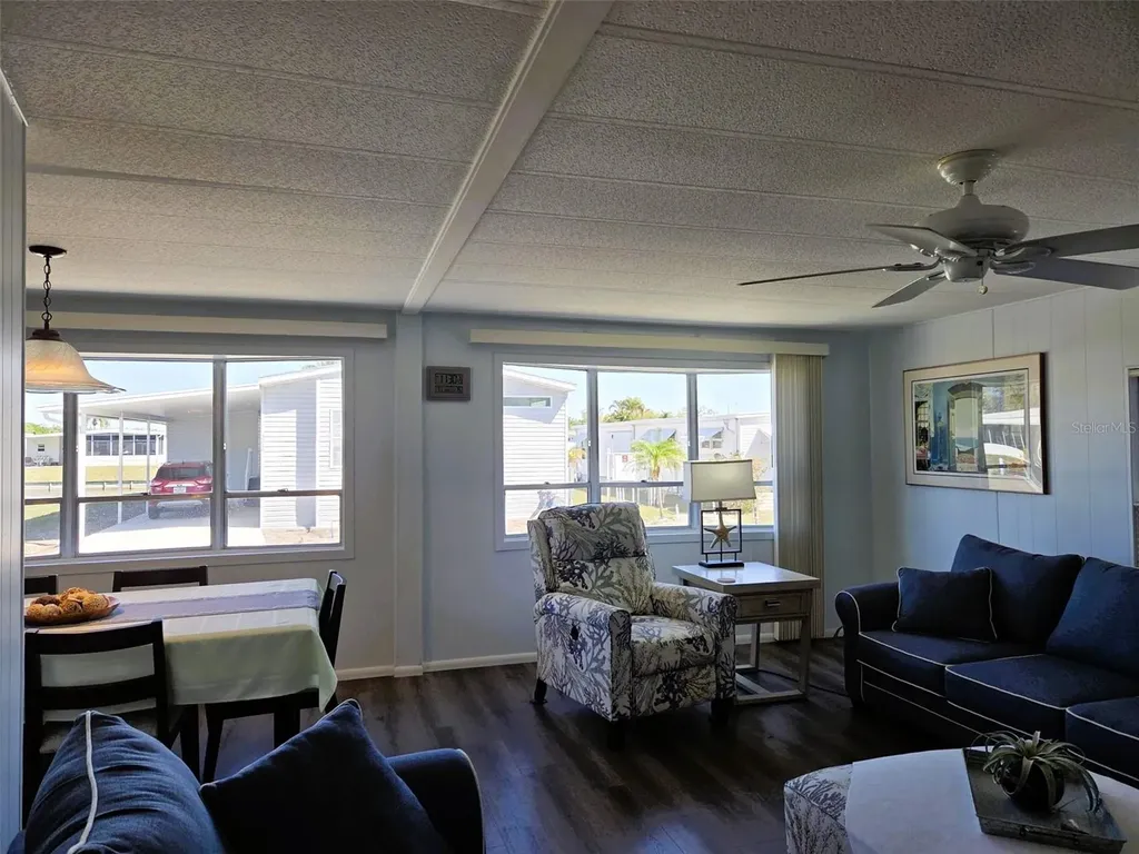 3218 Oakwood Boulevard S Sarasota FL 34237