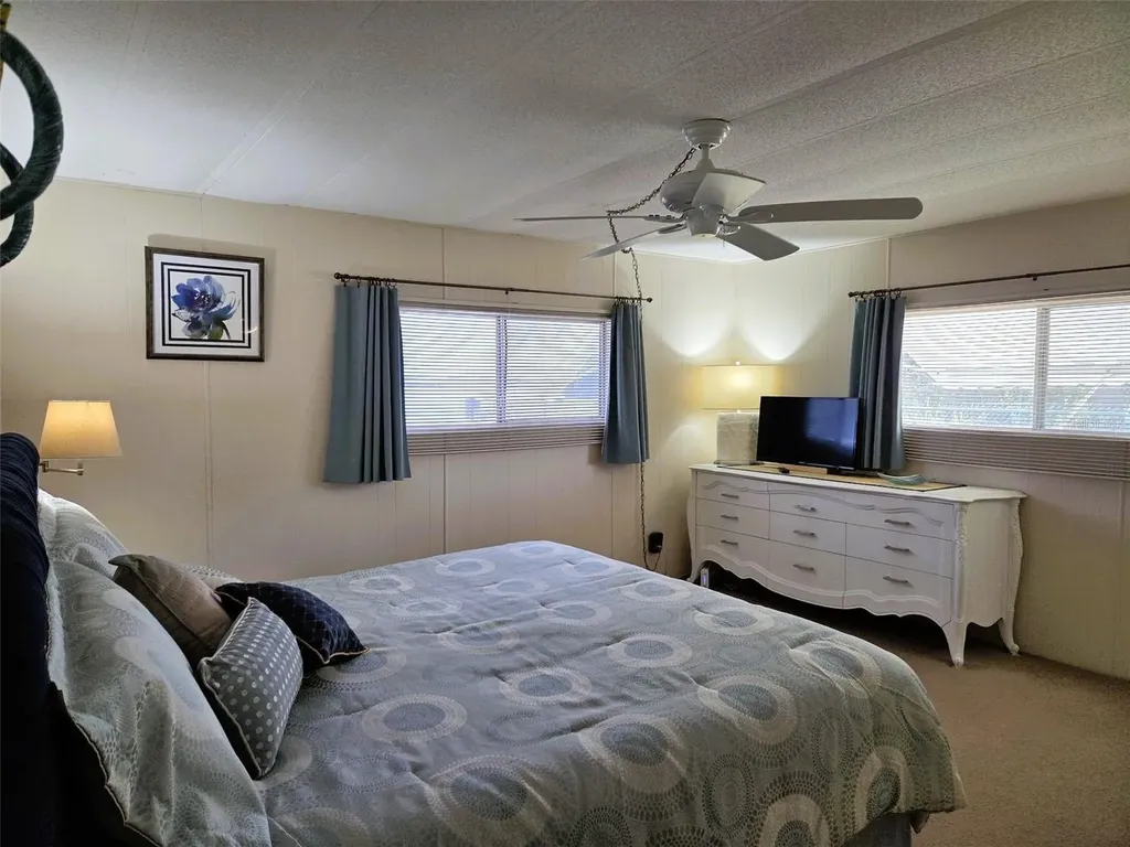 3218 Oakwood Boulevard S Sarasota FL 34237
