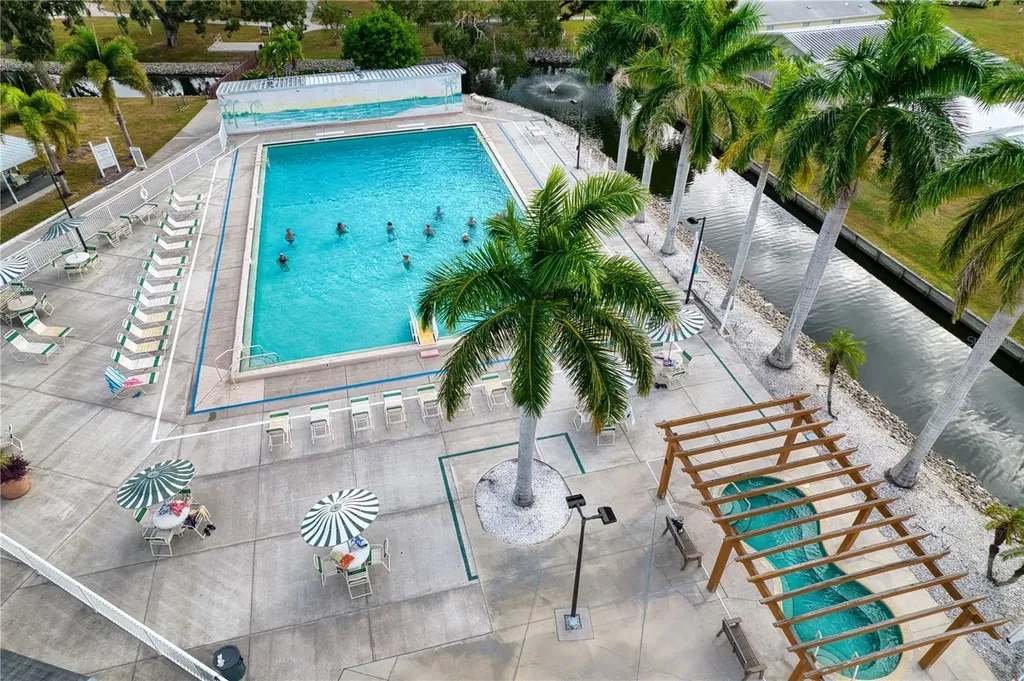 3218 Oakwood Boulevard S Sarasota FL 34237