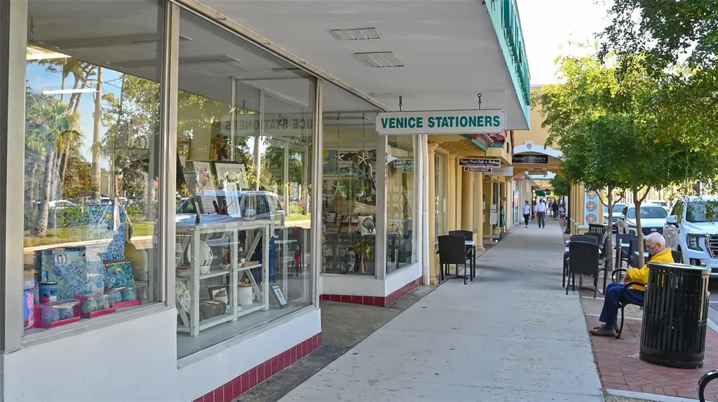 712 White Pine Tree Road Venice FL 34285