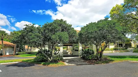 712 White Pine Tree Road Venice FL 34285