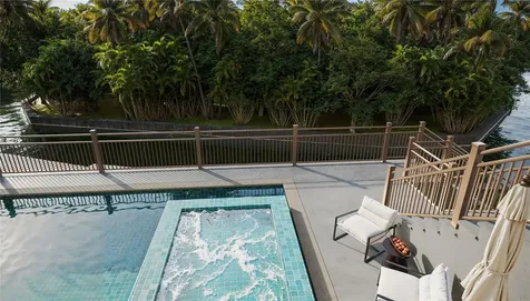 546 Freeling Drive Sarasota FL 34242