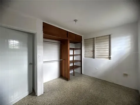 121 Calle Hermandad Interior Guaynabo PR 00965
