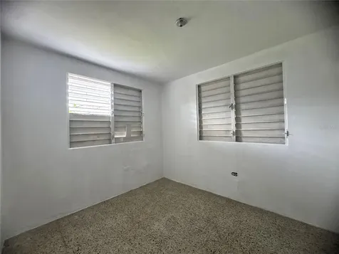 121 Calle Hermandad Interior Guaynabo PR 00965