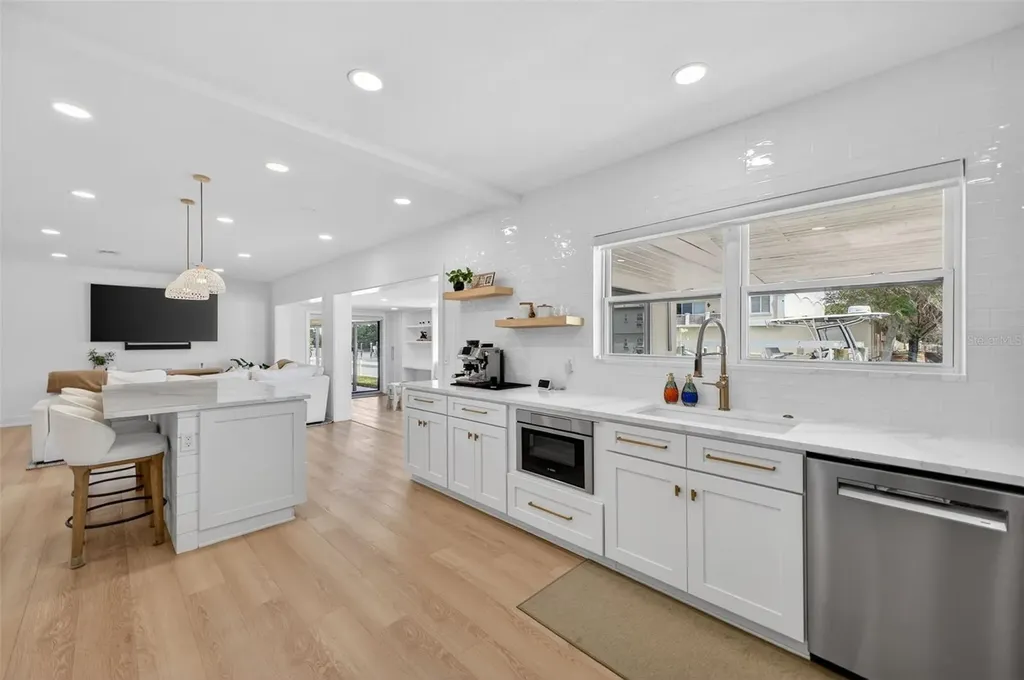 1866 Venetian Point Drive Clearwater FL 33755