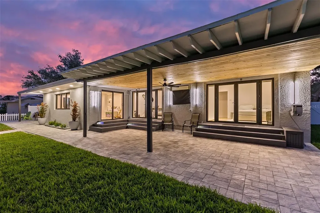1866 Venetian Point Drive Clearwater FL 33755