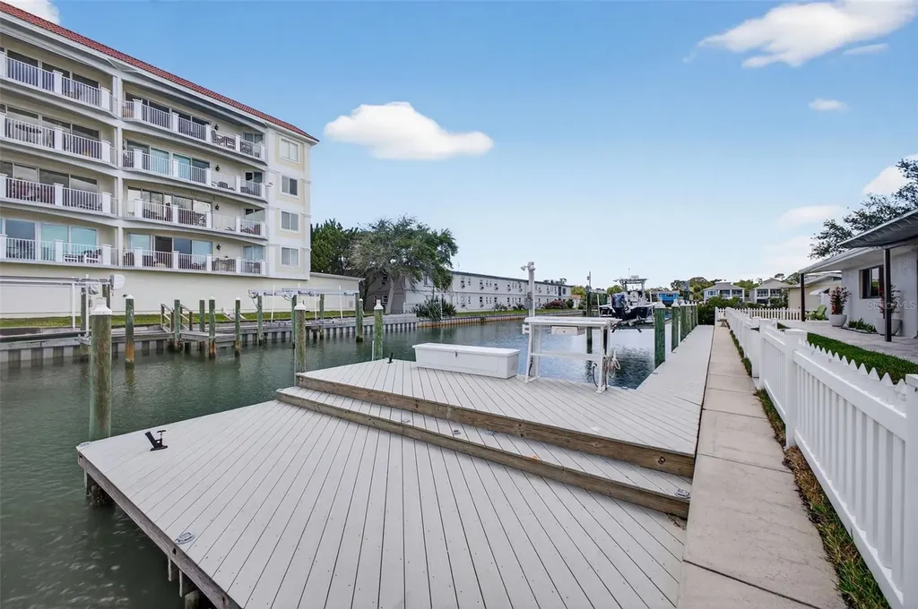 1866 Venetian Point Drive Clearwater FL 33755