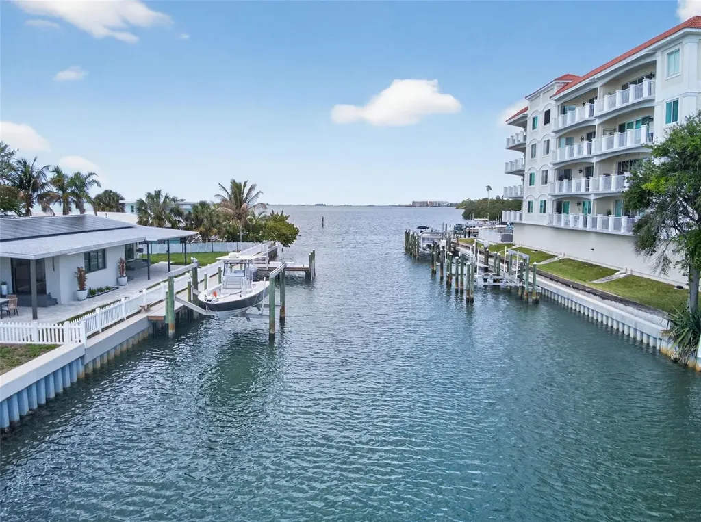 1866 Venetian Point Drive Clearwater FL 33755
