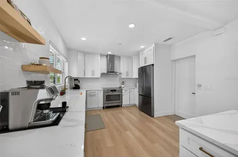 1866 Venetian Point Drive Clearwater FL 33755