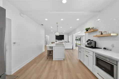 1866 Venetian Point Drive Clearwater FL 33755