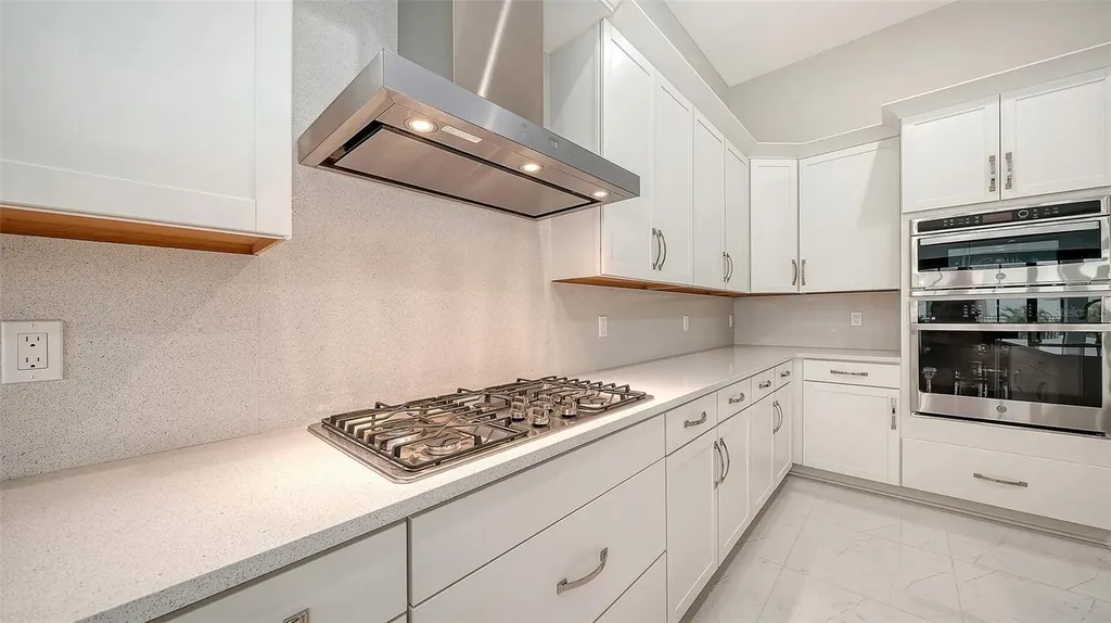 8950 Baroque Terrace Sarasota FL 34240