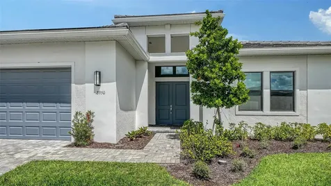 8950 Baroque Terrace Sarasota FL 34240
