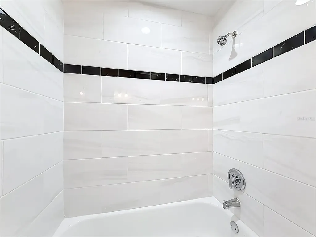 2260 Grenwich Avenue Orlando FL 32817