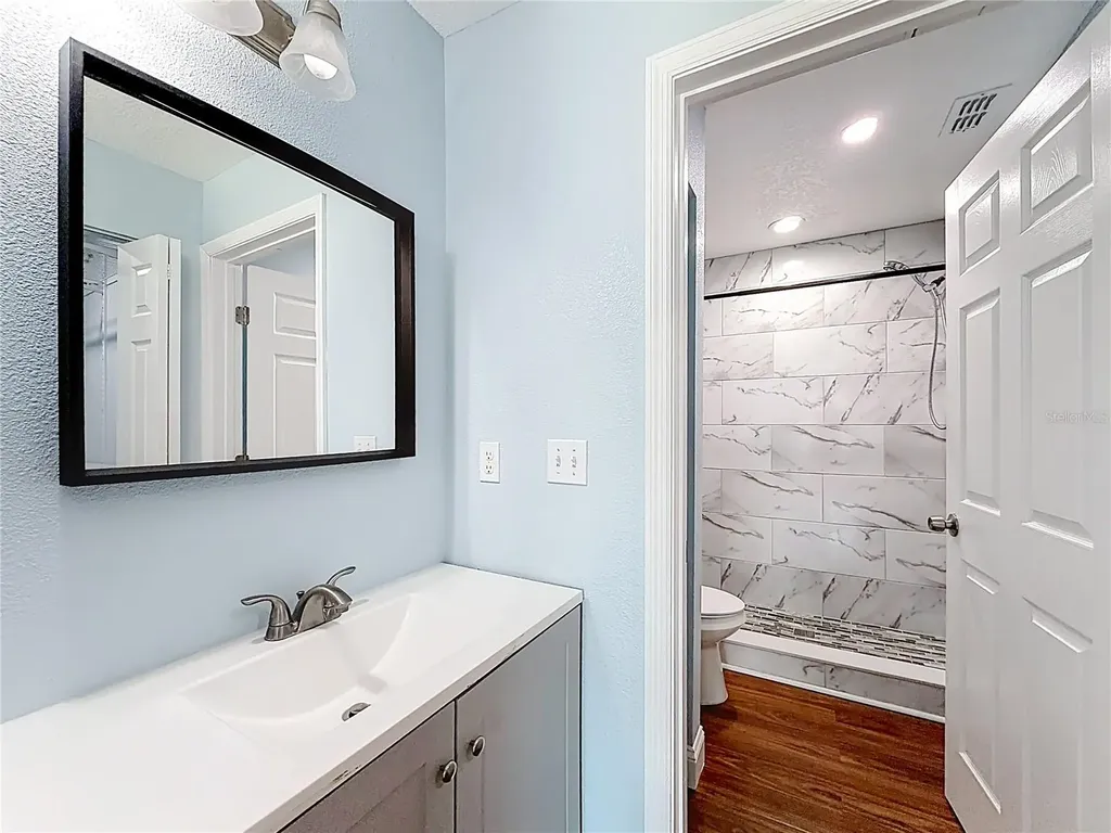 2260 Grenwich Avenue Orlando FL 32817