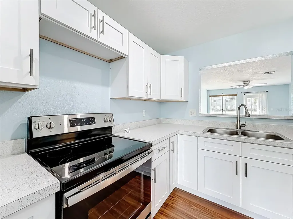 2260 Grenwich Avenue Orlando FL 32817