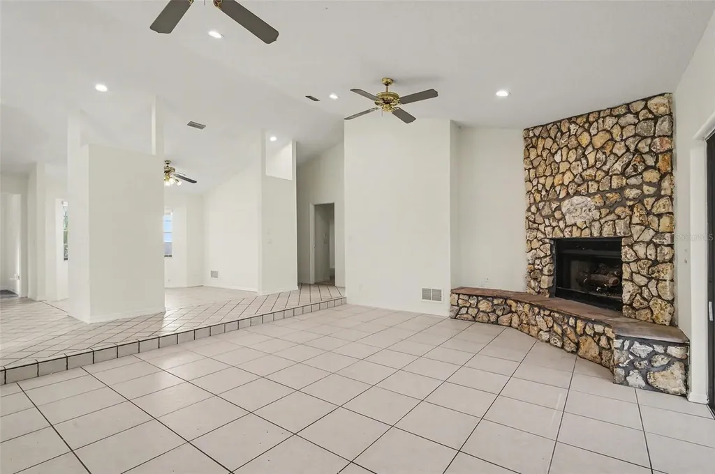 10 Patchogue Lane Palm Coast FL 32164