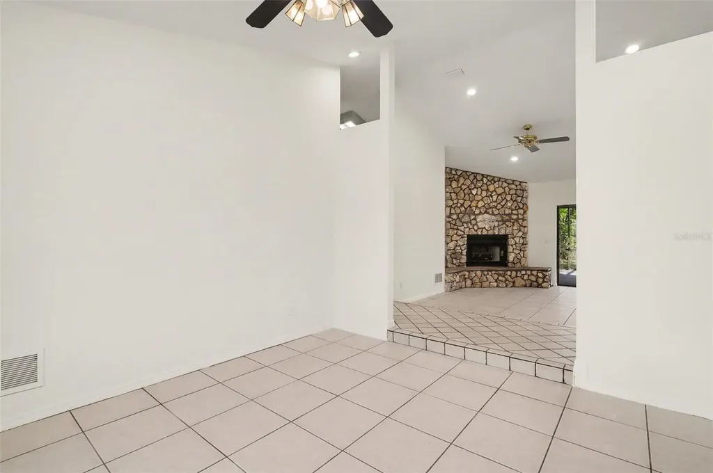 10 Patchogue Lane Palm Coast FL 32164