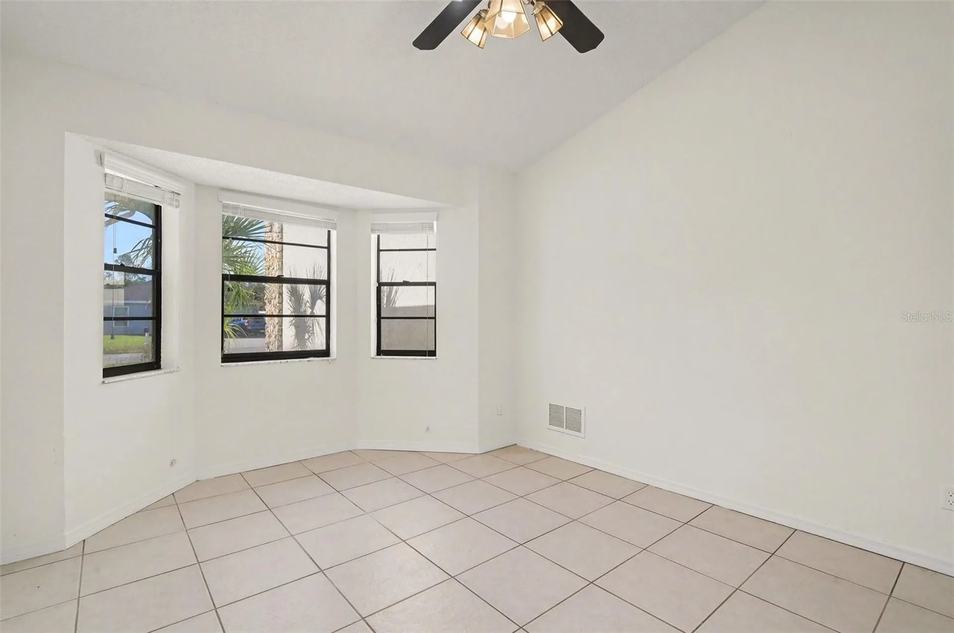 10 Patchogue Lane Palm Coast FL 32164