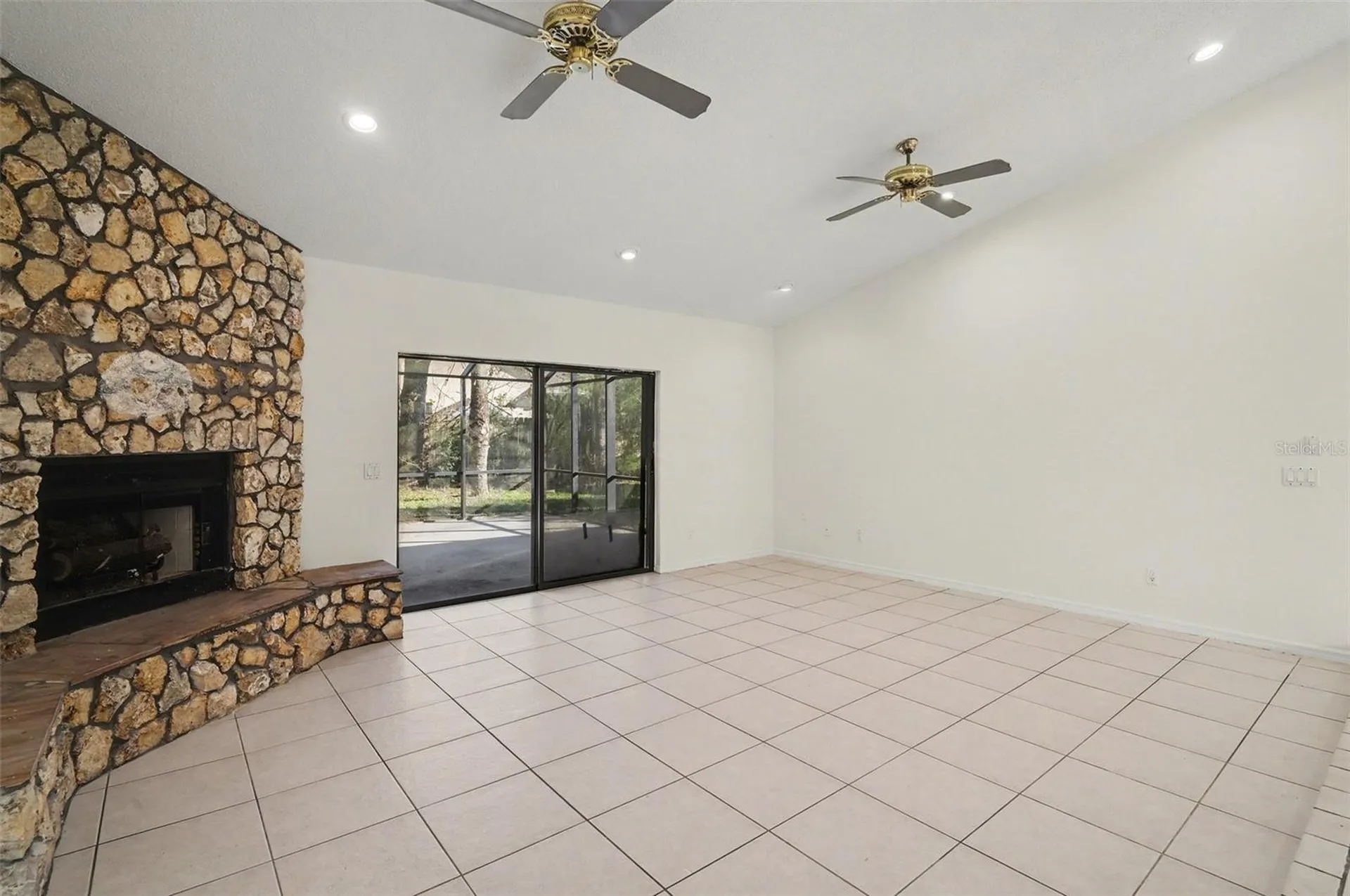 10 Patchogue Lane Palm Coast FL 32164
