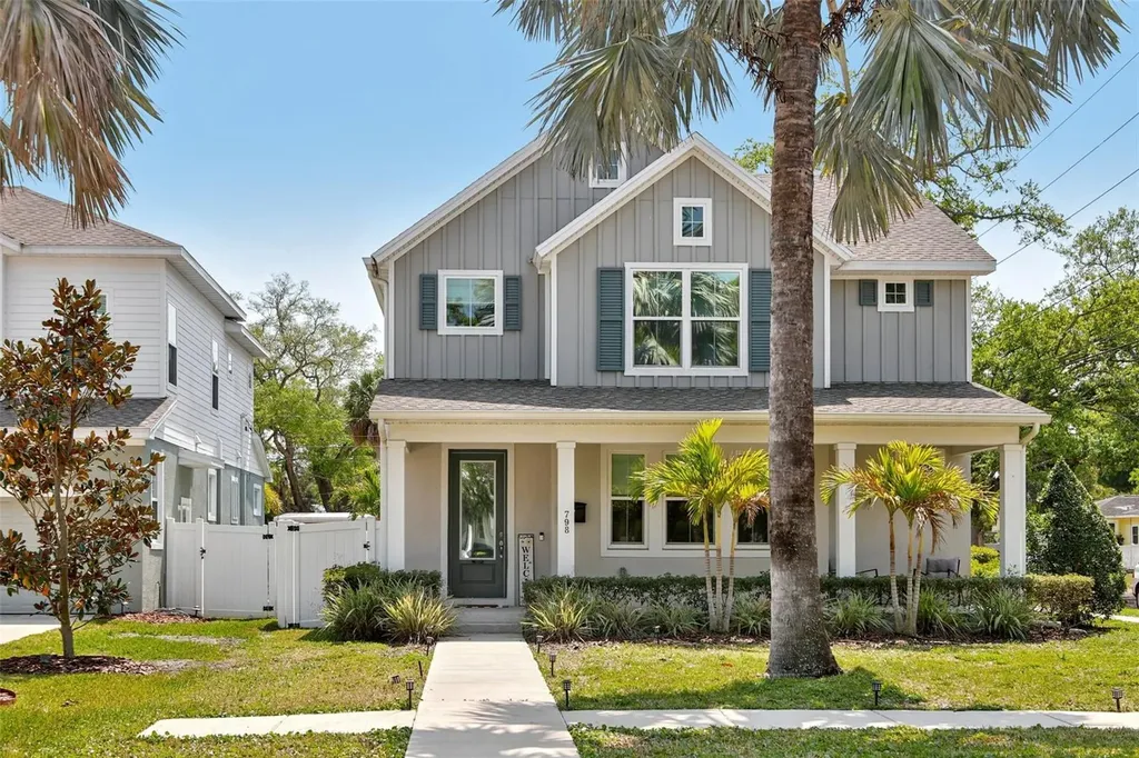 798 46th Avenue N St Petersburg FL 33703