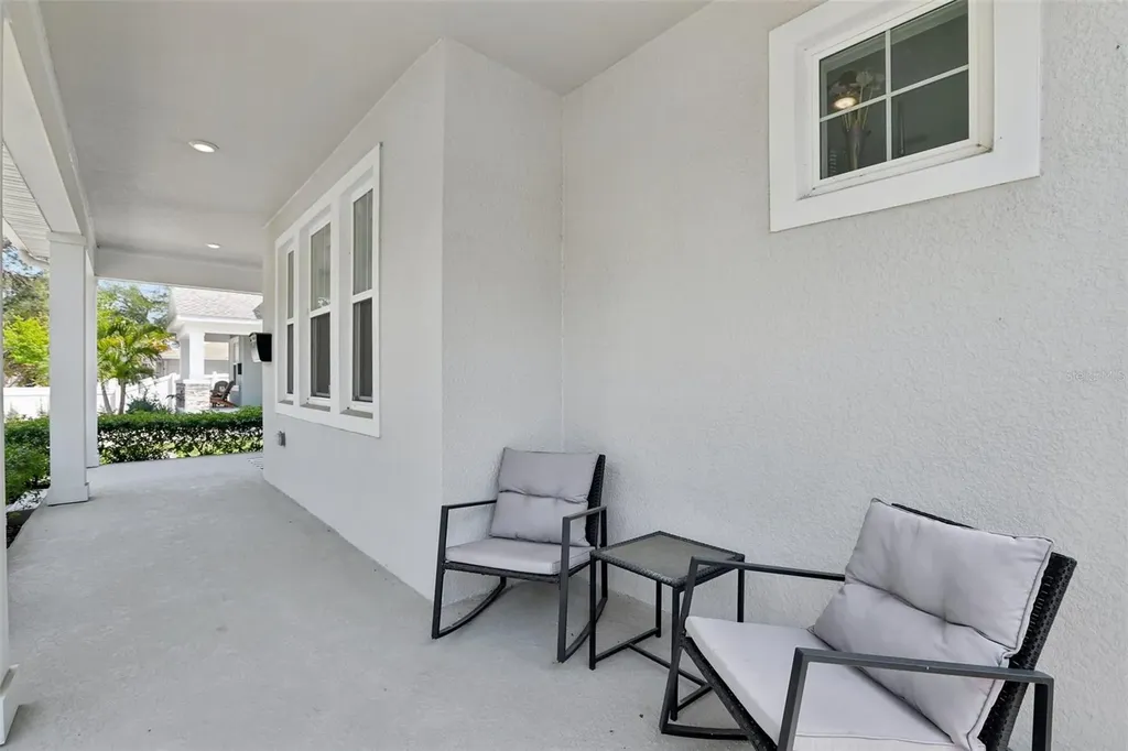798 46th Avenue N St Petersburg FL 33703